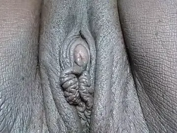 Stripchat Live Sex Cam of morenahott1
