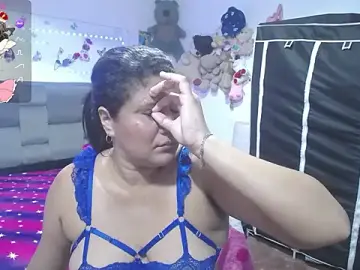Stripchat Nude Webcam of Sharloth_milf