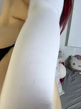 Stripchat Free Porn Cam of Ivelleee_