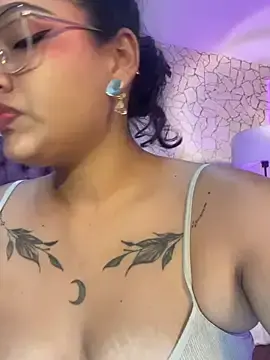 Stripchat Best Webcam of EMILYY_FOXY