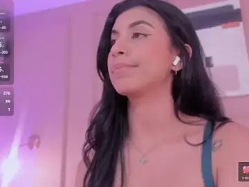 Stripchat Live Sex Cam of zia_cooper