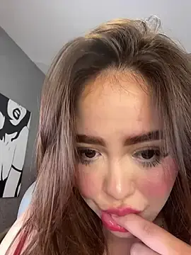 Stripchat Live Sex Cam of Katie_shuangs