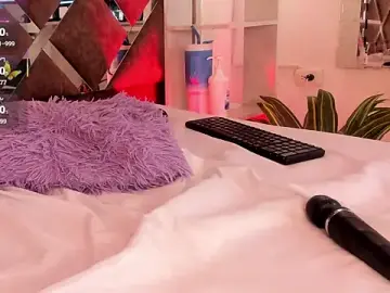 Stripchat Free Live Porn of SweetieCloe_