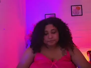Stripchat Sex Cam of Ayliinn_