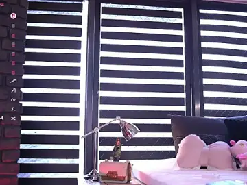 Stripchat Best Webcam of MissKiarra