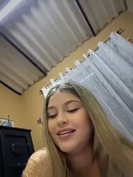 Stripchat Adult Video Chat of lunablossom_