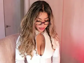 Stripchat Free Live Porn of Melina_Ferrer1