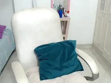 Stripchat Free Porn Cam of leonela_69