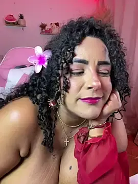 Stripchat Free Porn Cam of ariadna_cooper
