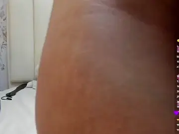Stripchat Nude Webcam of MILEY_JOAS2