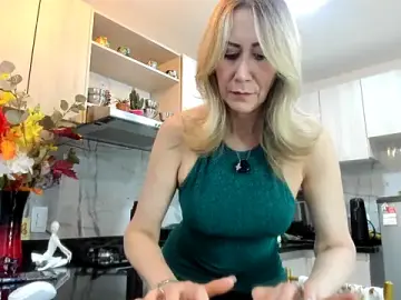 Stripchat Private Sex Chat of ashleymilf_1