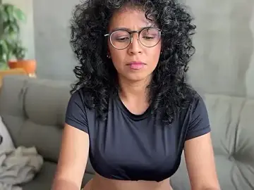 Stripchat Free Live Porn of illaroom