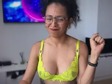 Stripchat Free Live Porn of illaroom