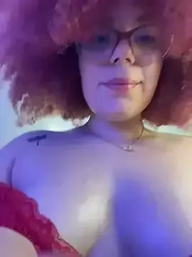 Stripchat Watch Live Sex Cams of Leyah__