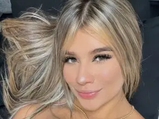 Xlovecam Live Sex Cam of SashaPolet