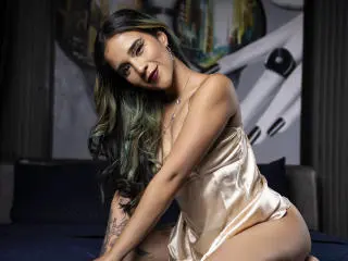 Xlovecam Sex Cam of AliceBellez