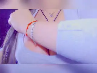 Xlovecam Live Porn of GilliSkquirtty
