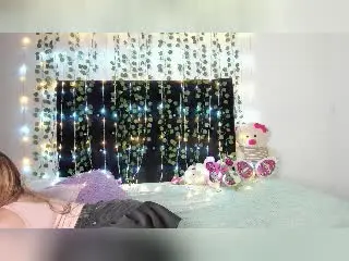 Xlovecam Nude Webcam of ShantalSummer