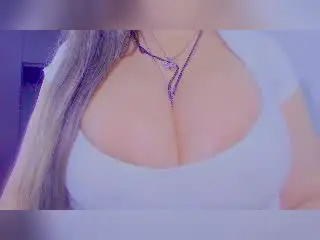 Xlovecam Private Sex Chat of MissGilliSquirty