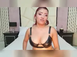 Xlovecam Free Porn Cam of LizBonnet