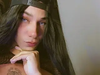 Xlovecam Live Porn of BigCockHotforU