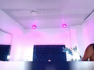 Xlovecam Live Sex of LeiaLaurent