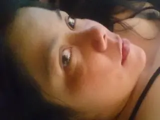 Xlovecam Free Porn Cam of MirandaMilf69