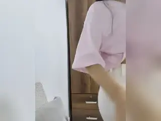 Xlovecam Live Sex Cam of IrisBlair