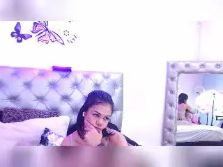 Xlovecam Sex Cam of TarahDustin