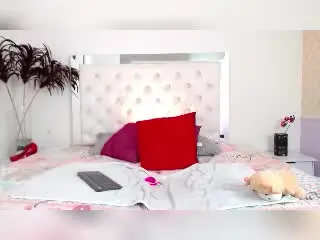Xlovecam Live Sex of SophiaLuthor
