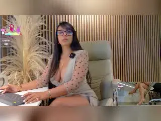 Xlovecam Adult Webcam of LuluSinclair