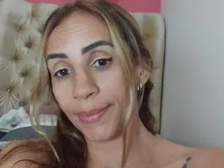 Xlovecam Live Porn of AmberMoorex